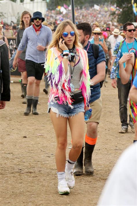 Glastonbury | Festival outfit inspiration, Glastonbury fashion, Festival fashion