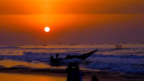 Puri Beach | Odisha Tourism | Adotrip