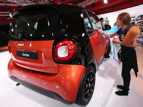 Smart ForTwo car - Tiny Smart car gets a revamp - Pictures - CBS News