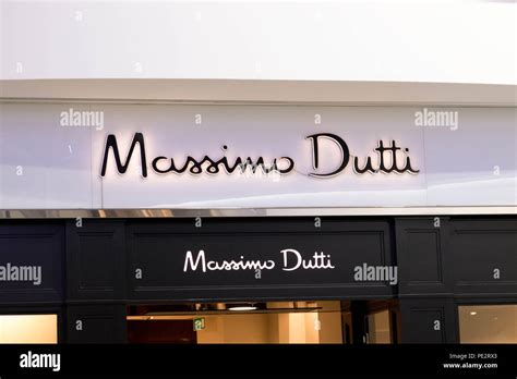 Massimo Dutti shop logo clothing brand Stock Photo - Alamy