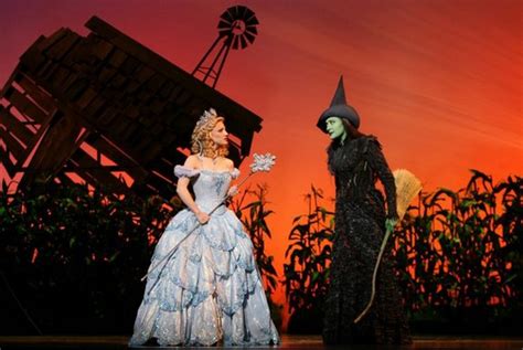 Photos: WICKED Chicago Final Cast