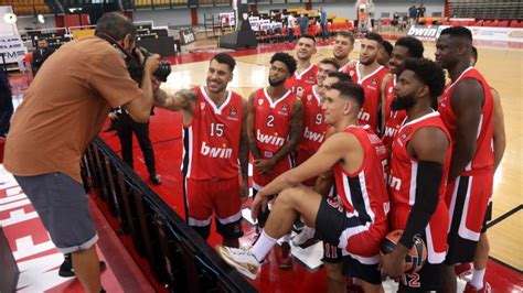 Plantilla del Olympiacos 2022/2023 - Canal Baloncesto