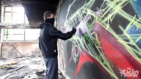 Rasko Writin` in da HOOD. Graffiti Street Art - YouTube