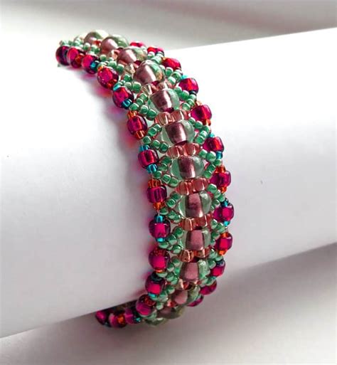 25 Cool Beaded Bracelets Designs Ideas – SheIdeas