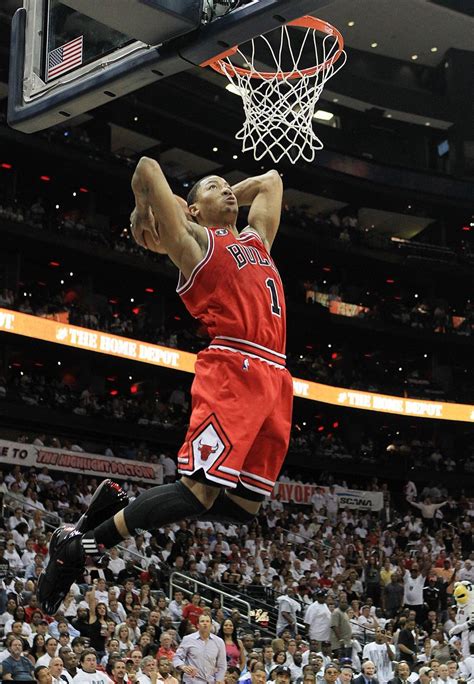 derrick rose dunk - Buscar con Google | Nba プレーヤー, バスケ 写真, バスケnba