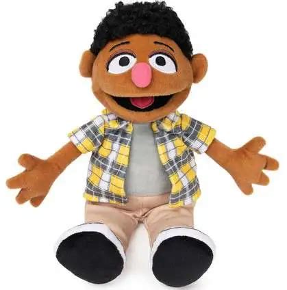 Sesame Street Tamir 13 Plush Gund - ToyWiz