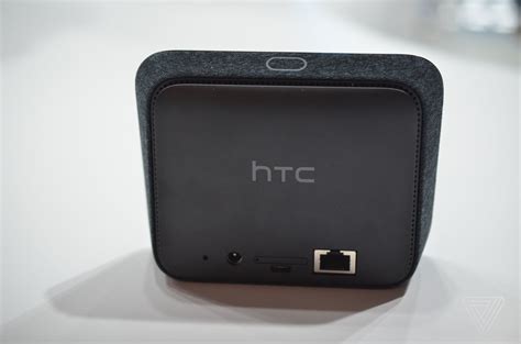 HTC’s 5G Hub is a 5G hotspot, Android entertainment device, and battery ...