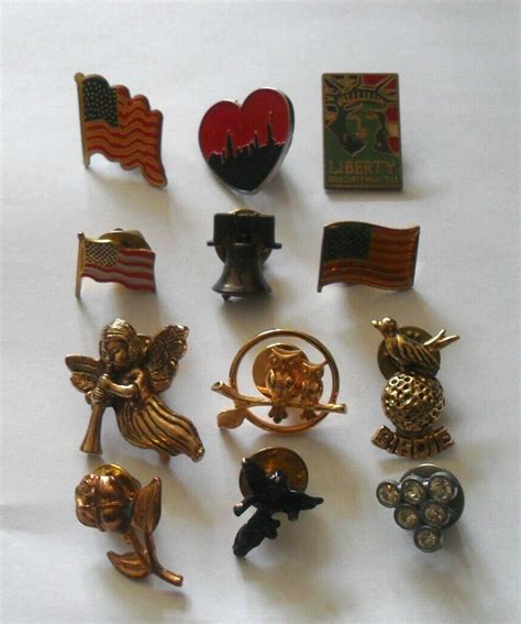 12 VINTAGE LAPEL PINS PATRIOTIC FLAGs, LIBERTY BELL p… - Gem