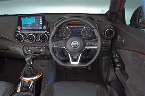 Nissan Juke Interior, Sat Nav, Dashboard | What Car?