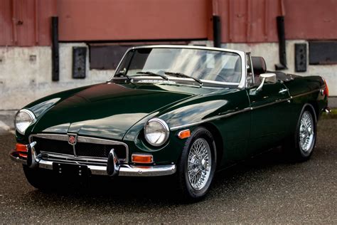 1973 MG MGB Roadster - Silver Arrow Cars Ltd.