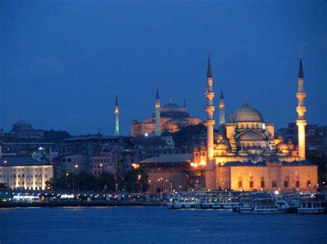 Eminönü / Istanbul - Turkey | Camiler, Camii, Istanbul