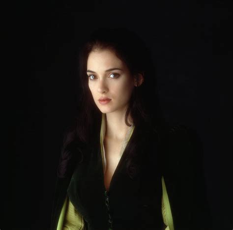 Winona Ryder on the set of 'Dracula' 1991 : r/OldSchoolCool