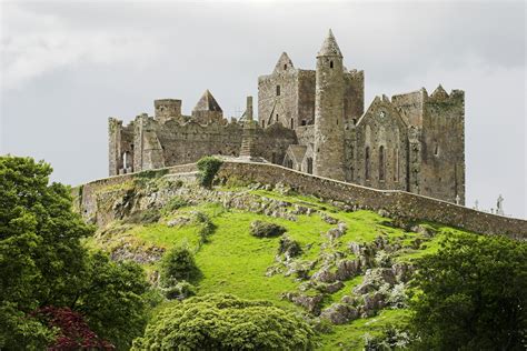 These 11 Irish castles showcase the dramatic beauty of historic Ireland ...