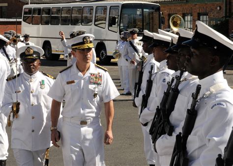 DVIDS - Images - Vice Adm. Harris Jr. Inspect South African Sailors ...