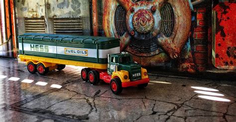 First-Look Review: 2019 Hess Toy Truck Miniature Series - The Toy Insider