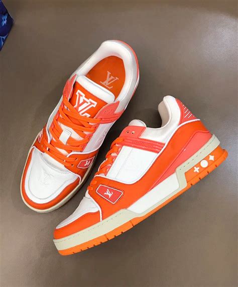 Lv Runaway Trainers Orange | semashow.com