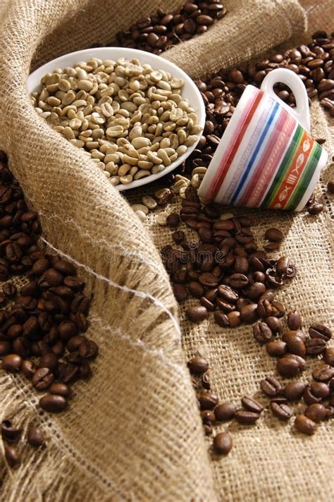 Black and White Coffee Beans Stock Photo - Image of brown, arabica: 7334290