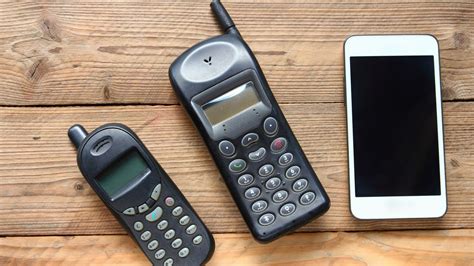 50 ans du téléphone portable : son évolution en 10 dates | SFR ACTUS