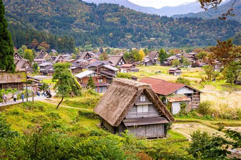 Visit Shirakawa-gō