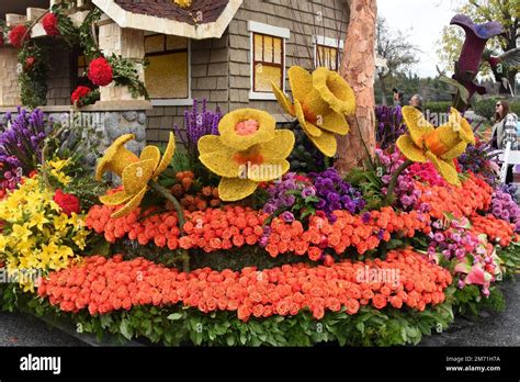 Pasadena, California, USA 3rd January 2023 Rose Parade Floats on display at Floatfest for Rose ...