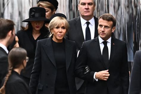 Pour Emmanuel Macron, ses parents ont "mal perçu" sa relation avec Brigitte