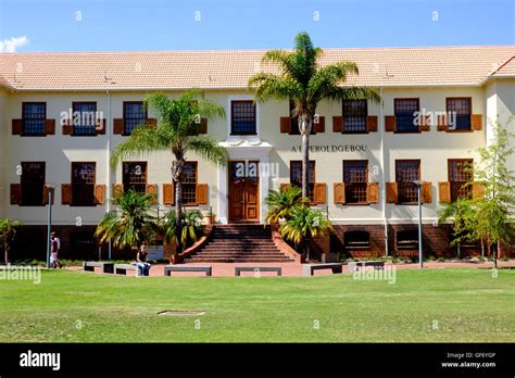 University teaching africa hi-res stock photography and images - Alamy