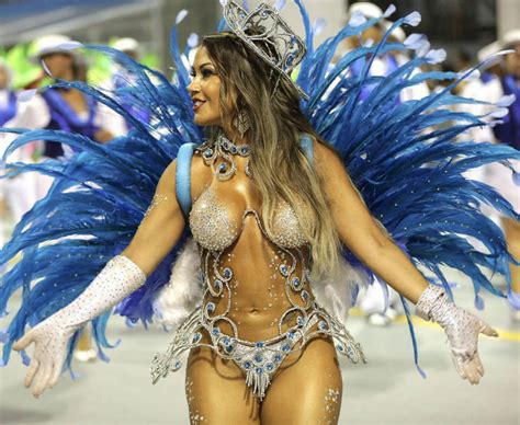 fotos brazil - Google Zoeken | Carnival outfits, Carnival girl, Carnival costumes