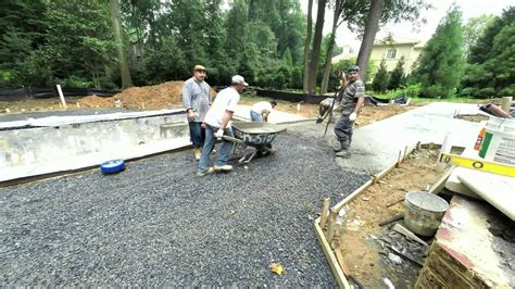 Concrete slab installation for Travertine pool deck. | Travertine pool decking, Travertine pool ...