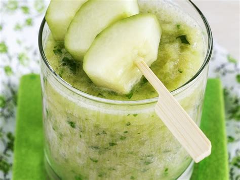 Cucumber, Apple and Banana Smoothie recipe | Eat Smarter USA