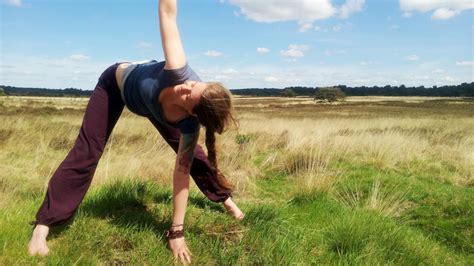 Practical tips for yoga outside - Ekhart Yoga