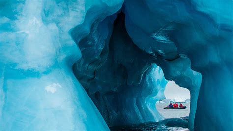 Arctic Cruise | Arctic Adventure Travel | Lindblad Expeditions