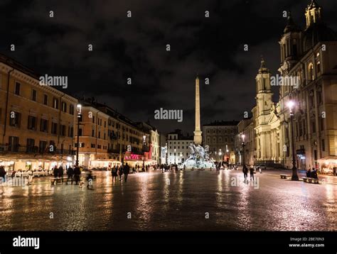 Night view of Piazza Navona, Rome, Italy Stock Photo - Alamy