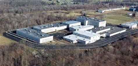 Two officers and two inmates hurt in fight at Middleton Jail and House ...