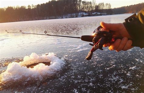 How To Ice Fish - A Beginners Guide