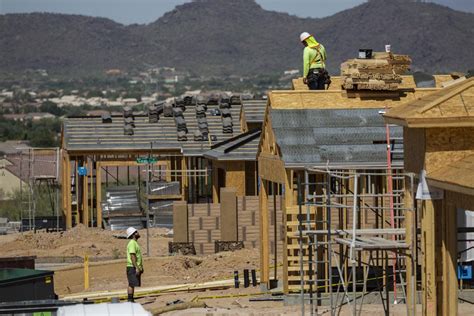 Two Arizona cities among nation's fastest population gainers, Census says