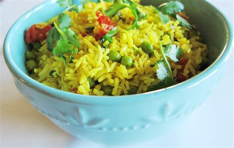 Yellow Rice With Peas - Paint The Kitchen Red