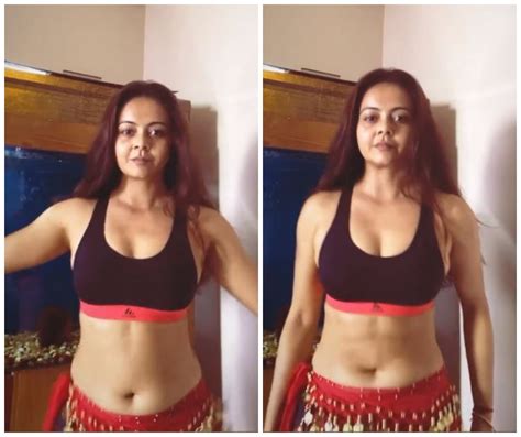 Saath Nibhaana Saathiya's Devoleena Bhattacharjee aka Gopi Bahu surprises fans with her belly ...