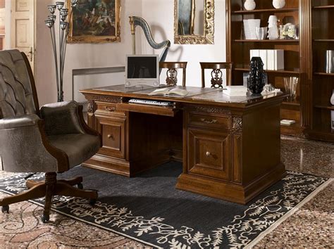 Luxury classic writing desk, in carved wood, for office | IDFdesign