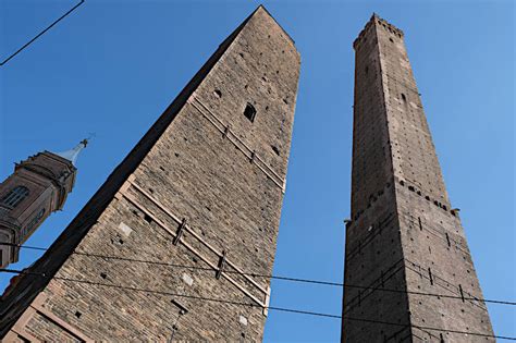 Two Towers, Bologna: history and visitor guide