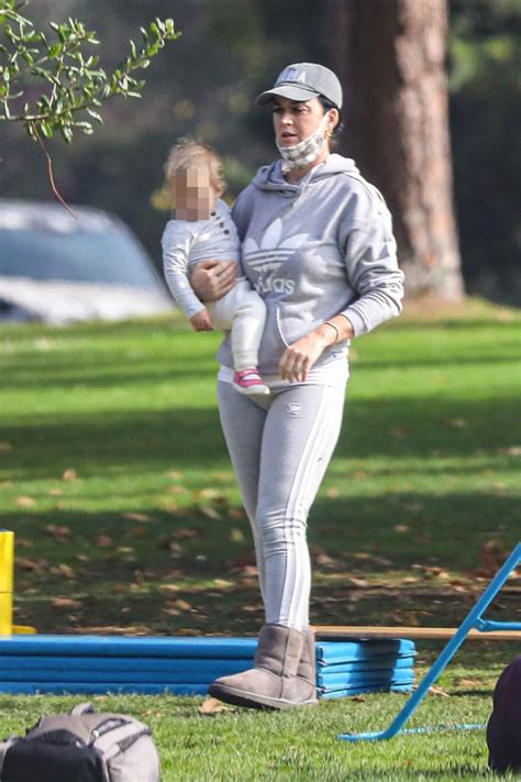 Katy Perry & Orlando Bloom Take Their Daughter Daisy To The Park ...