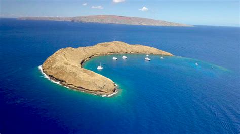 molokini_crater_aerial_2019 - Snorkel Bob's