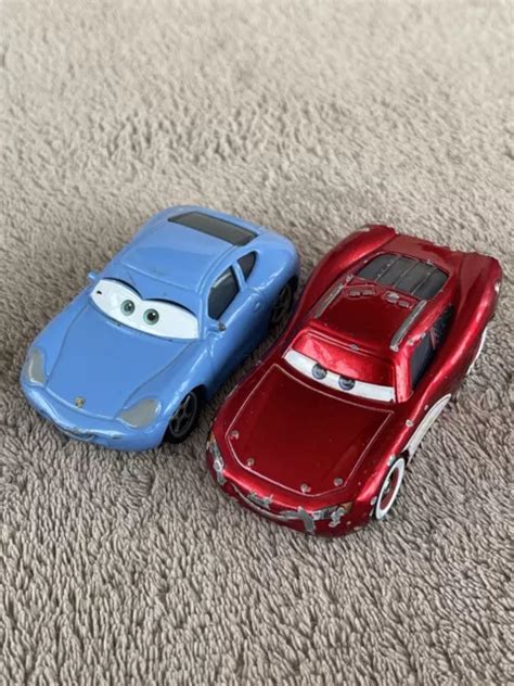 DISNEY PIXAR CARS Sally & Cruisin Lightning McQueen Diecast 1:55 Bundle ...