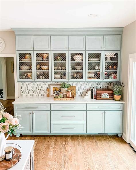 33 Farmhouse Kitchen Cabinets Ideas to Upgrade Your Kitchen’s Decor