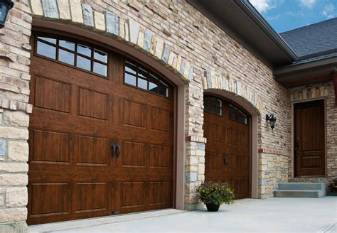 Residential Garage Doors in Ohio & Michigan | Clopay Garage Doors Dealer