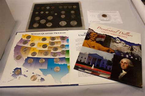 Lot - COLLECTION OF US COINS AND CURRENCY