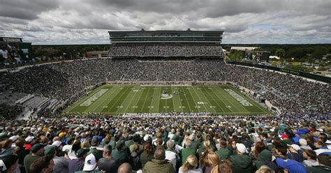 Michigan State University adds metal detectors at Spartan Stadium - CBS ...