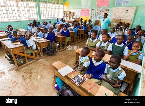 Kenya school classroom students hi-res stock photography and images - Alamy