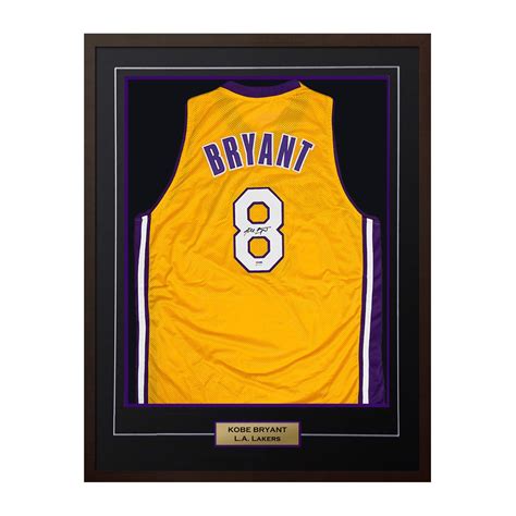 √ Signed Kobe Bryant Jersey