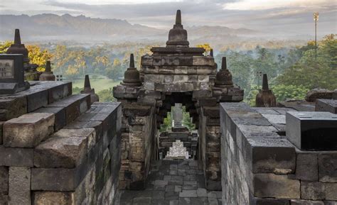 Borobudur Temple - Indonesia - WonderOUT