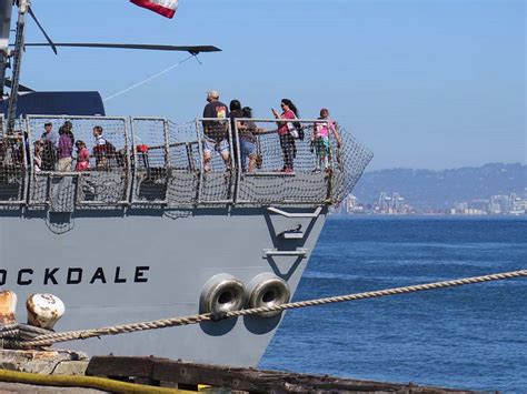 USS Stockdale (DDG-106) - Photos - English